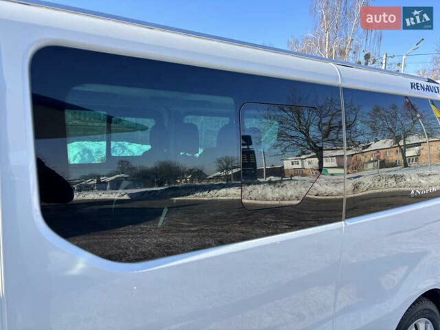 Белый Рено Трафик, объемом двигателя 1.6 л и пробегом 223 тыс. км за 15000 $, фото 15 на Automoto.ua