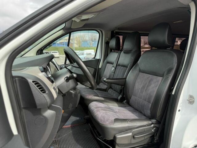 Білий Рено Трафік, об'ємом двигуна 1.6 л та пробігом 240 тис. км за 16900 $, фото 10 на Automoto.ua