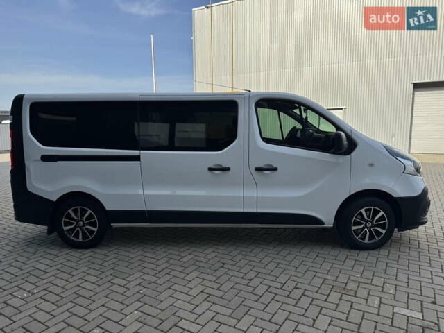 Белый Рено Трафик, объемом двигателя 1.6 л и пробегом 60 тыс. км за 27999 $, фото 8 на Automoto.ua