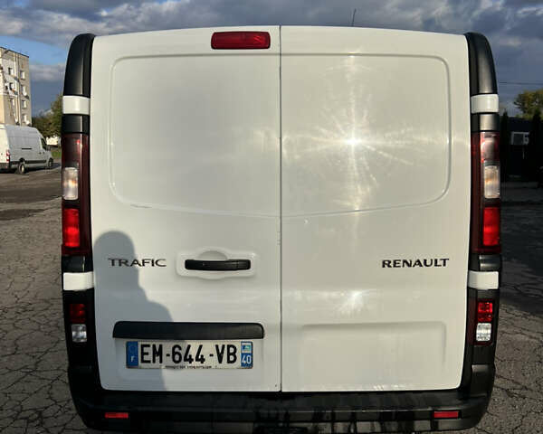 Рено Трафик 2017 в Дубно на Automoto.ua Белый Рено Трафик, объемом двигателя 1.6 л и пробегом 246 тыс. км за 11300 $, фото 5 на Automoto.ua