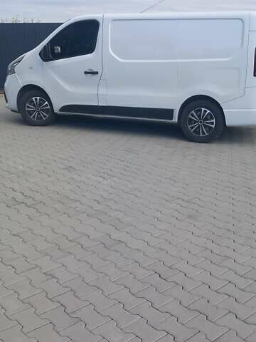 Рено Трафік 2017 у Підволочиськ на Automoto.ua Білий Рено Трафік, об'ємом двигуна 1.6 л та пробігом 405 тис. км за 11000 $, фото 3 на Automoto.ua