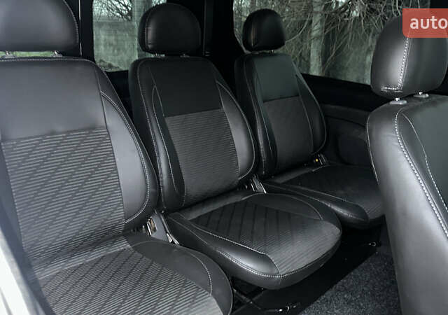 Білий Рено Трафік, об'ємом двигуна 1.6 л та пробігом 250 тис. км за 15200 $, фото 5 на Automoto.ua