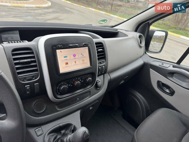 Білий Рено Трафік, об'ємом двигуна 0 л та пробігом 178 тис. км за 17800 $, фото 30 на Automoto.ua