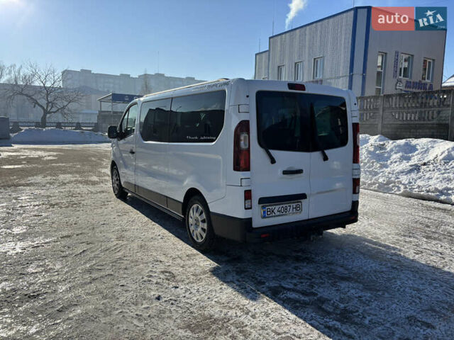 Белый Рено Трафик, объемом двигателя 1.6 л и пробегом 223 тыс. км за 15000 $, фото 6 на Automoto.ua