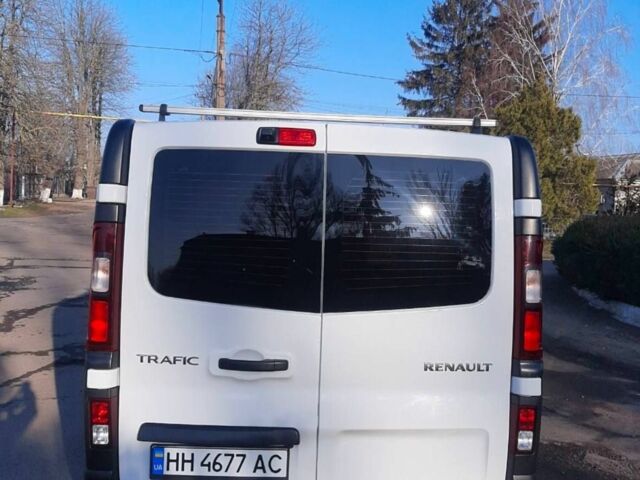 Белый Рено Трафик, объемом двигателя 1.6 л и пробегом 135 тыс. км за 13000 $, фото 6 на Automoto.ua