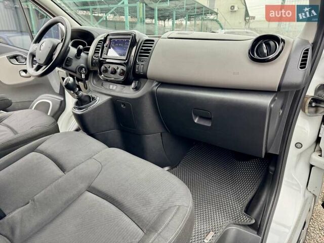 Білий Рено Трафік, об'ємом двигуна 1.6 л та пробігом 276 тис. км за 13499 $, фото 34 на Automoto.ua