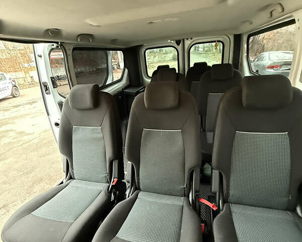 Белый Рено Трафик, объемом двигателя 1.6 л и пробегом 253 тыс. км за 13600 $, фото 14 на Automoto.ua