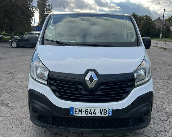 Рено Трафик 2017 в Дубно на Automoto.ua Белый Рено Трафик, объемом двигателя 1.6 л и пробегом 246 тыс. км за 11300 $, фото 1 на Automoto.ua