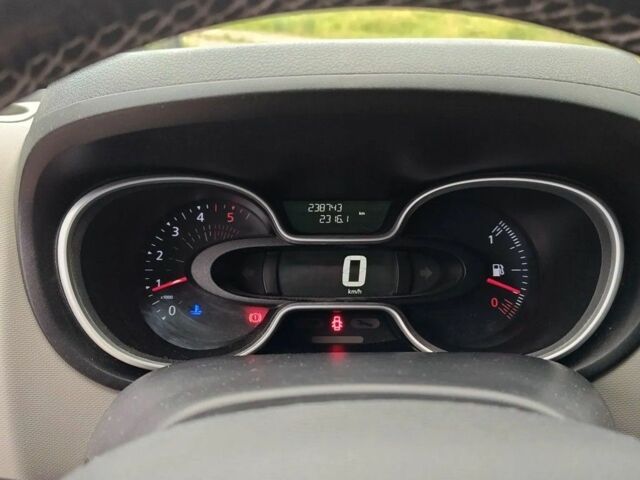 Белый Рено Трафик, объемом двигателя 1.6 л и пробегом 238 тыс. км за 9500 $, фото 20 на Automoto.ua