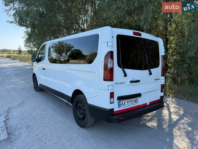 Белый Рено Трафик, объемом двигателя 1.6 л и пробегом 294 тыс. км за 13900 $, фото 4 на Automoto.ua
