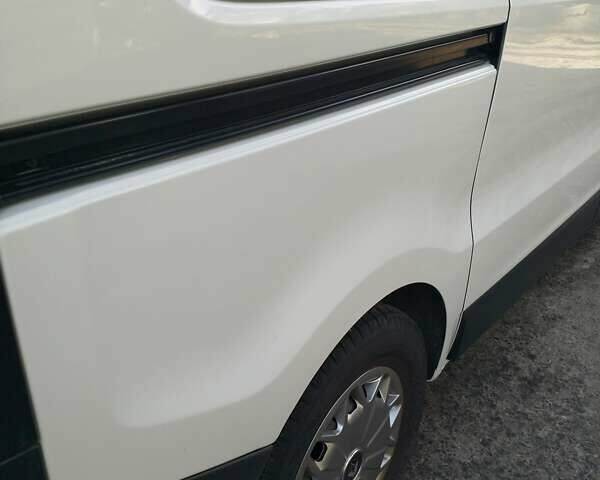 Белый Рено Трафик, объемом двигателя 1.6 л и пробегом 117 тыс. км за 18750 $, фото 25 на Automoto.ua