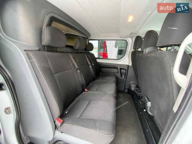 Білий Рено Трафік, об'ємом двигуна 1.6 л та пробігом 201 тис. км за 16000 $, фото 31 на Automoto.ua