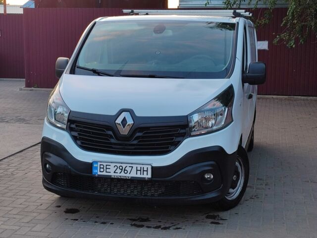 Белый Рено Трафик, объемом двигателя 1.6 л и пробегом 149 тыс. км за 14500 $, фото 2 на Automoto.ua