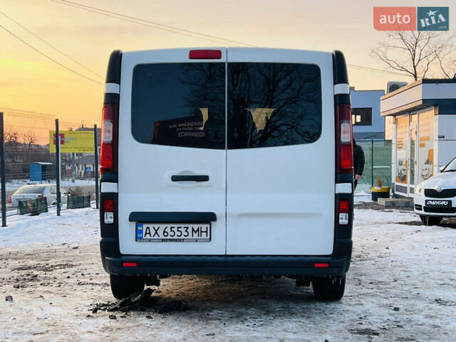Белый Рено Трафик, объемом двигателя 1.6 л и пробегом 240 тыс. км за 16700 $, фото 8 на Automoto.ua