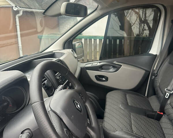 Білий Рено Трафік, об'ємом двигуна 1.6 л та пробігом 250 тис. км за 15200 $, фото 9 на Automoto.ua