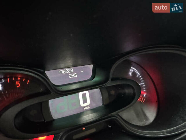 Білий Рено Трафік, об'ємом двигуна 0 л та пробігом 178 тис. км за 17800 $, фото 28 на Automoto.ua