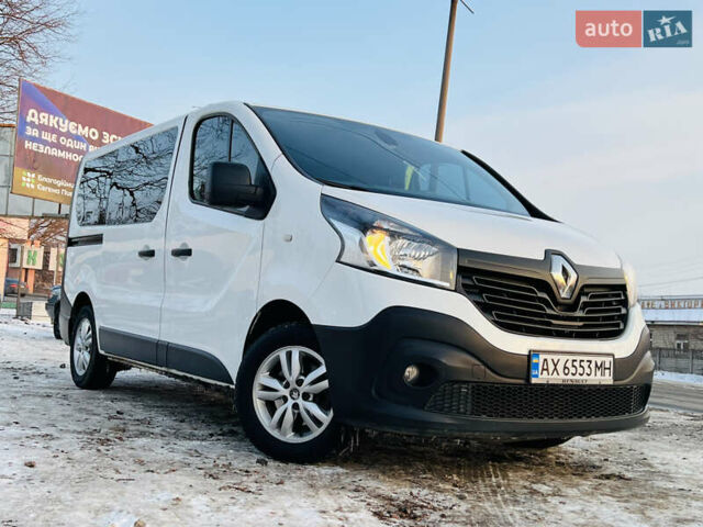 Белый Рено Трафик, объемом двигателя 1.6 л и пробегом 240 тыс. км за 16700 $, фото 2 на Automoto.ua