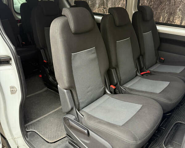 Белый Рено Трафик, объемом двигателя 1.6 л и пробегом 253 тыс. км за 13600 $, фото 15 на Automoto.ua