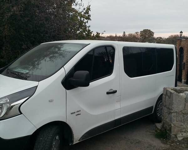 Белый Рено Трафик, объемом двигателя 1.6 л и пробегом 117 тыс. км за 18750 $, фото 48 на Automoto.ua