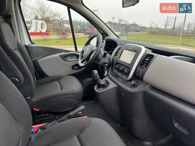 Білий Рено Трафік, об'ємом двигуна 0 л та пробігом 178 тис. км за 17800 $, фото 31 на Automoto.ua