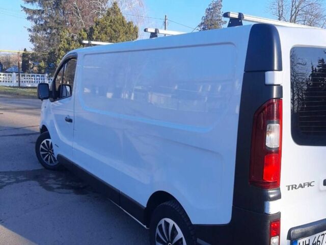 Белый Рено Трафик, объемом двигателя 1.6 л и пробегом 135 тыс. км за 13000 $, фото 5 на Automoto.ua