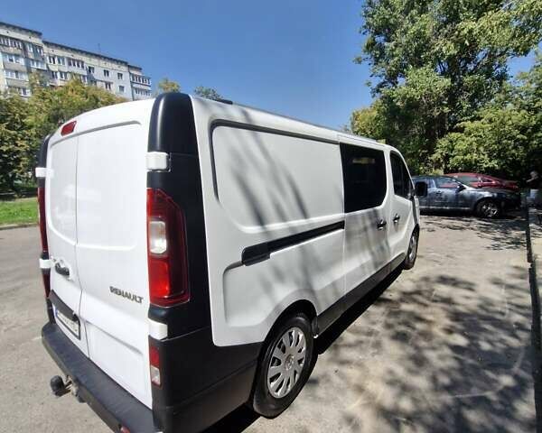 Белый Рено Трафик, объемом двигателя 1.6 л и пробегом 295 тыс. км за 15500 $, фото 5 на Automoto.ua