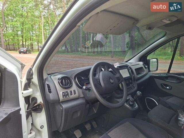 Білий Рено Трафік, об'ємом двигуна 1.6 л та пробігом 230 тис. км за 14600 $, фото 7 на Automoto.ua