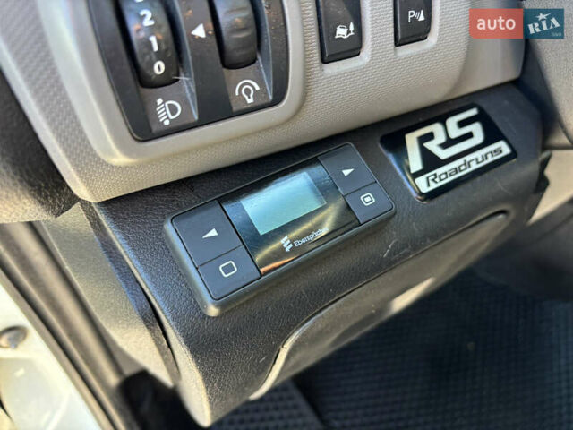 Белый Рено Трафик, объемом двигателя 1.6 л и пробегом 223 тыс. км за 15000 $, фото 17 на Automoto.ua