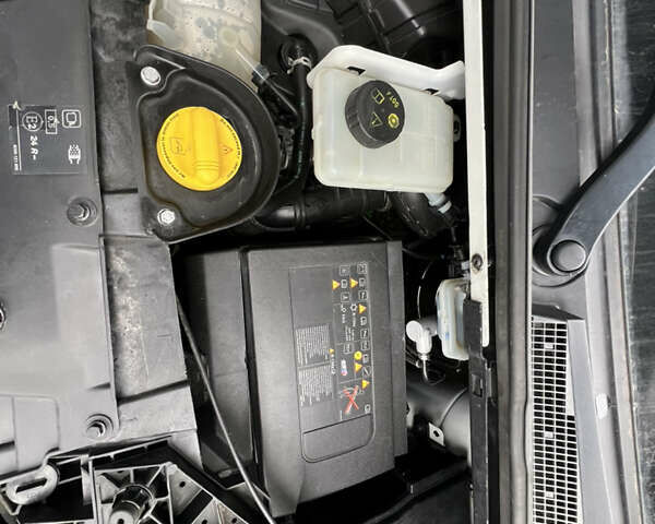 Рено Трафик 2017 в Дубно на Automoto.ua Белый Рено Трафик, объемом двигателя 1.6 л и пробегом 246 тыс. км за 11300 $, фото 17 на Automoto.ua