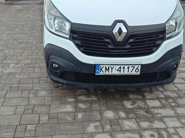 Белый Рено Трафик, объемом двигателя 1.6 л и пробегом 238 тыс. км за 9500 $, фото 1 на Automoto.ua