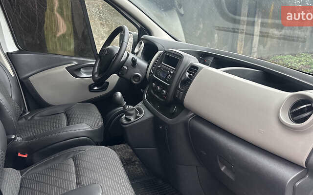 Білий Рено Трафік, об'ємом двигуна 1.6 л та пробігом 250 тис. км за 15200 $, фото 14 на Automoto.ua