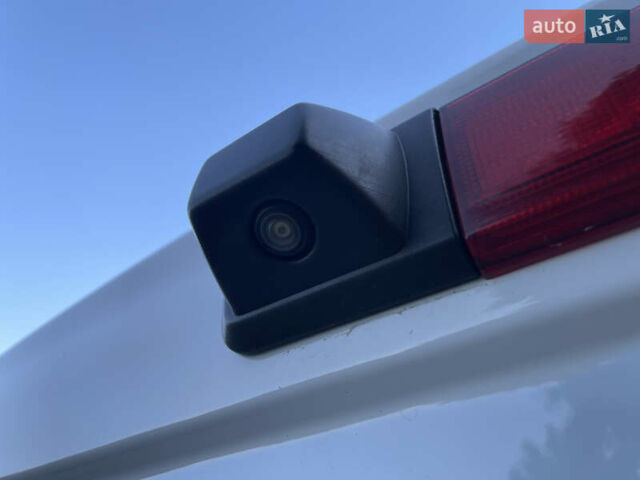 Білий Рено Трафік, об'ємом двигуна 1.6 л та пробігом 142 тис. км за 12900 $, фото 26 на Automoto.ua