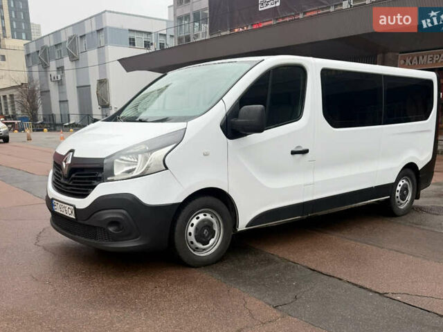 Белый Рено Трафик, объемом двигателя 1.6 л и пробегом 253 тыс. км за 13600 $, фото 3 на Automoto.ua