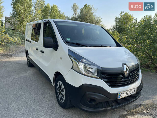 Белый Рено Трафик, объемом двигателя 1.6 л и пробегом 175 тыс. км за 14000 $, фото 3 на Automoto.ua