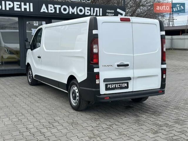 Білий Рено Трафік, об'ємом двигуна 1.6 л та пробігом 177 тис. км за 14000 $, фото 15 на Automoto.ua