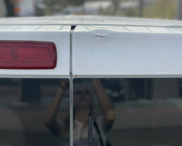 Белый Рено Трафик, объемом двигателя 1.6 л и пробегом 190 тыс. км за 14600 $, фото 5 на Automoto.ua