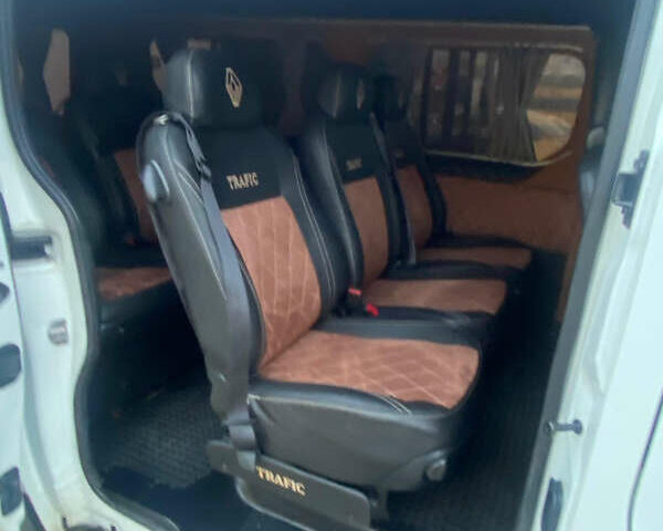 Белый Рено Трафик, объемом двигателя 1.6 л и пробегом 251 тыс. км за 15900 $, фото 19 на Automoto.ua