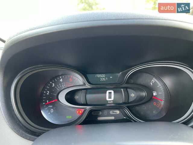 Белый Рено Трафик, объемом двигателя 1.6 л и пробегом 175 тыс. км за 14000 $, фото 11 на Automoto.ua