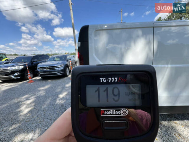 Белый Рено Трафик, объемом двигателя 1.6 л и пробегом 137 тыс. км за 15500 $, фото 16 на Automoto.ua