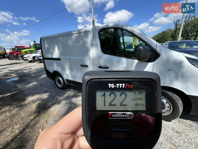 Белый Рено Трафик, объемом двигателя 1.6 л и пробегом 137 тыс. км за 15500 $, фото 18 на Automoto.ua