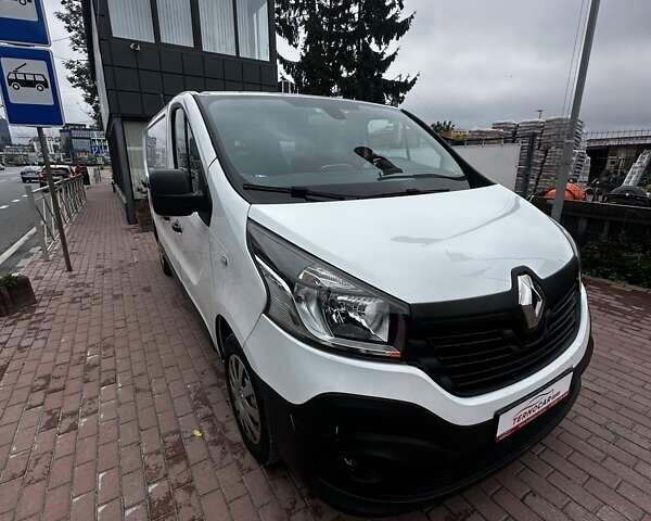 Белый Рено Трафик, объемом двигателя 1.6 л и пробегом 192 тыс. км за 12490 $, фото 3 на Automoto.ua