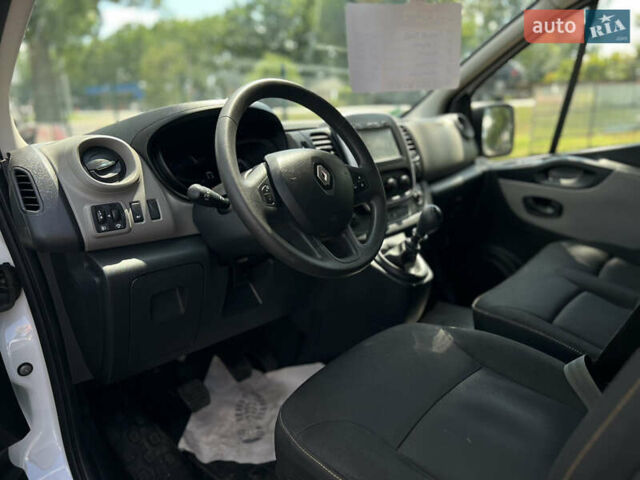 Белый Рено Трафик, объемом двигателя 1.6 л и пробегом 137 тыс. км за 15500 $, фото 7 на Automoto.ua