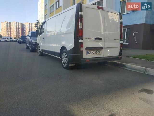 Білий Рено Трафік, об'ємом двигуна 1.6 л та пробігом 280 тис. км за 13999 $, фото 3 на Automoto.ua