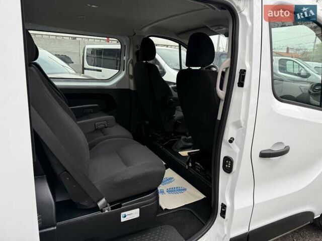 Белый Рено Трафик, объемом двигателя 1.6 л и пробегом 212 тыс. км за 18999 $, фото 31 на Automoto.ua