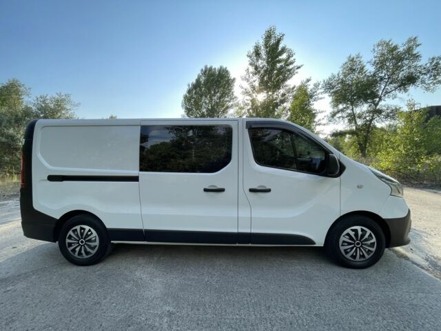 Белый Рено Трафик, объемом двигателя 1.6 л и пробегом 170 тыс. км за 13200 $, фото 12 на Automoto.ua