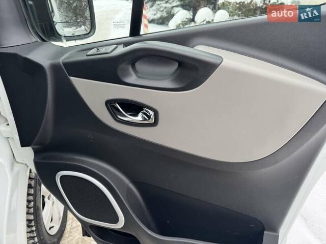 Білий Рено Трафік, об'ємом двигуна 1.6 л та пробігом 251 тис. км за 16900 $, фото 38 на Automoto.ua