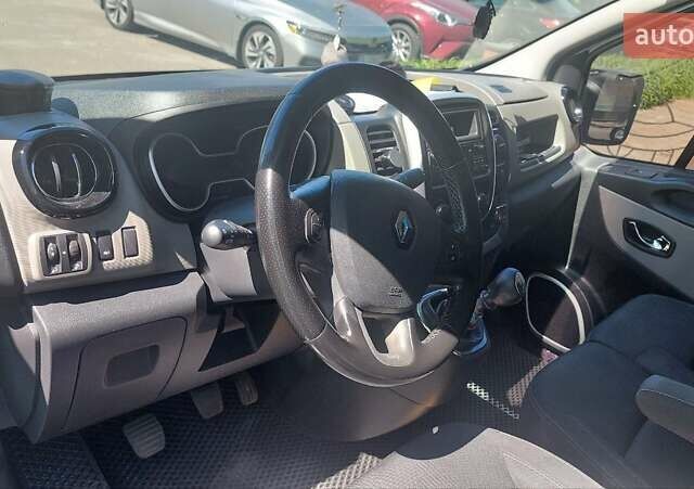 Білий Рено Трафік, об'ємом двигуна 1.6 л та пробігом 280 тис. км за 13999 $, фото 17 на Automoto.ua