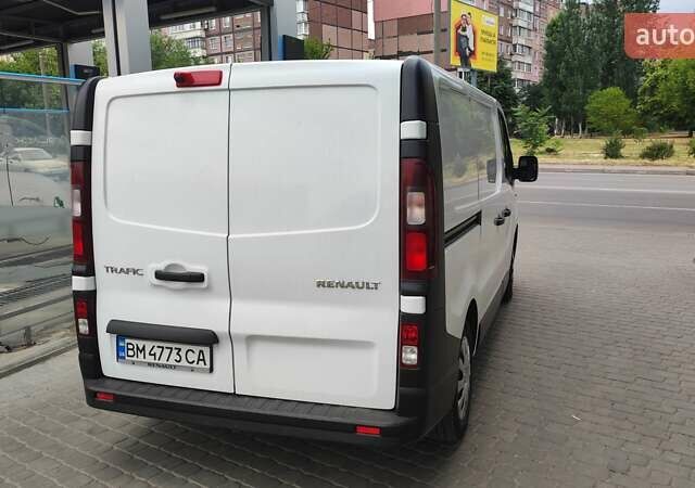 Белый Рено Трафик, объемом двигателя 1.6 л и пробегом 75 тыс. км за 15700 $, фото 6 на Automoto.ua