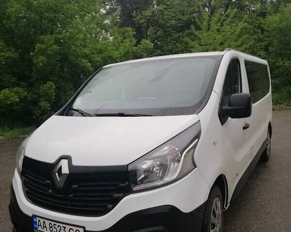 Белый Рено Трафик, объемом двигателя 1.6 л и пробегом 380 тыс. км за 15200 $, фото 1 на Automoto.ua