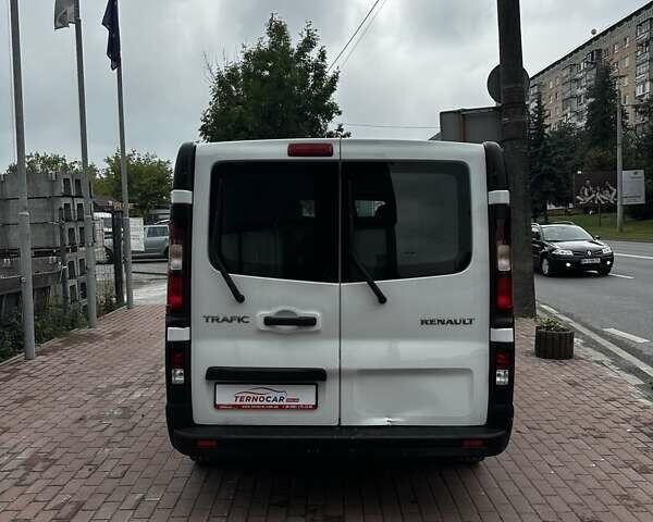 Белый Рено Трафик, объемом двигателя 1.6 л и пробегом 192 тыс. км за 12490 $, фото 7 на Automoto.ua
